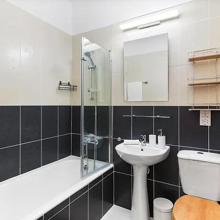 Apartamento Phaedrus Living Modern Heights Luxury Townhouse *