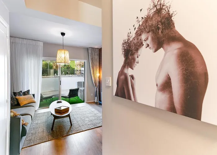 Apartment Phaedrus Living Modern Heights Luxury Townhouse